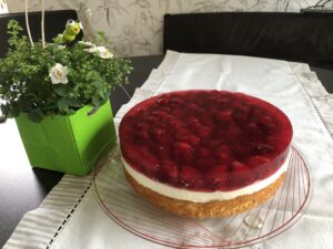 Himbeer-Joghurt-Torte
